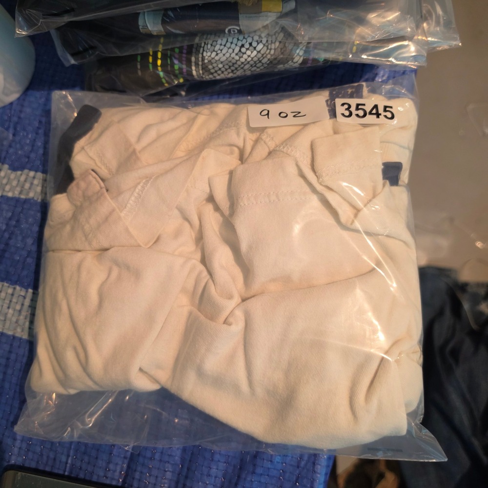 Y2K 2000s Aeropostale Mens XL Cream Short Sleeve Phys Ed Graphic Polo Shirt - Picture 7 of 7